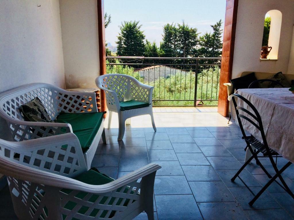 メンフィ Casa Vacanza Mariaolivaヴィラ エクステリア 写真