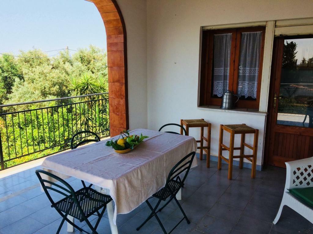 メンフィ Casa Vacanza Mariaolivaヴィラ エクステリア 写真